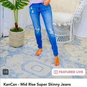 NWT- Kancan Mid-Rise Super Skinny Jeans size 15